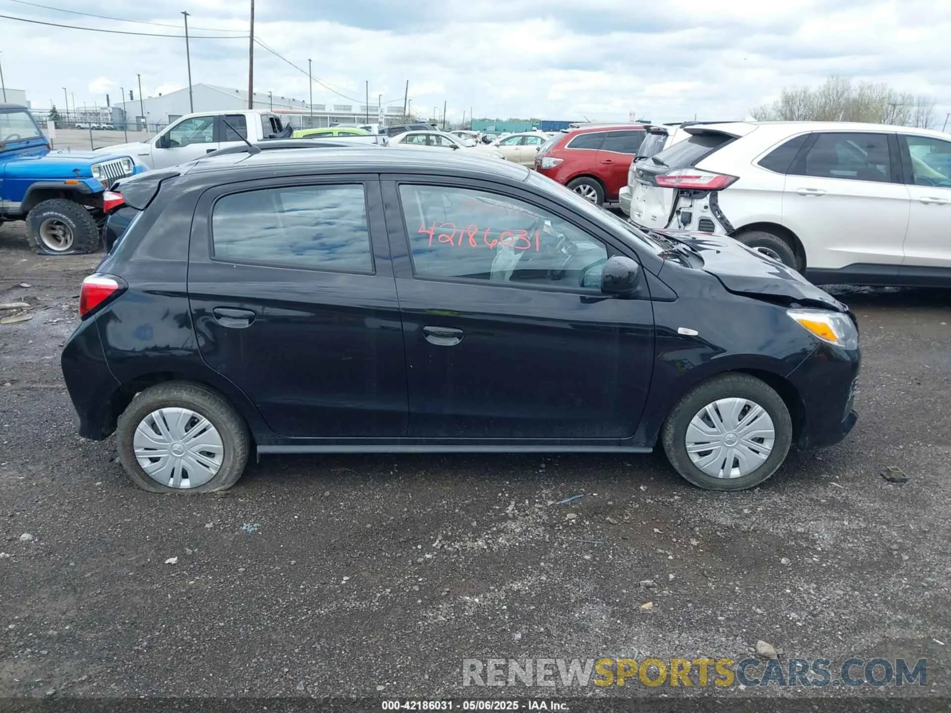 13 fotografías del automóvil dañado ML32AUHJ5RH004458 MITSUBISHI MIRAGE 2024