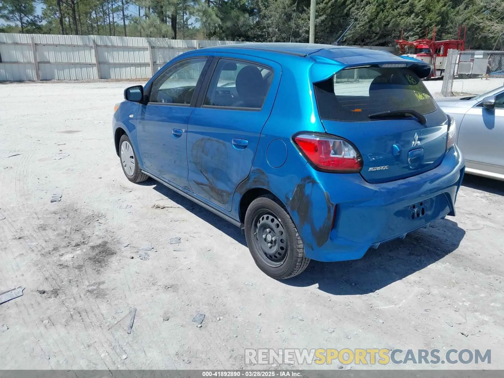 3 fotografías del automóvil dañado ML32AUHJ5RH020983 MITSUBISHI MIRAGE 2024