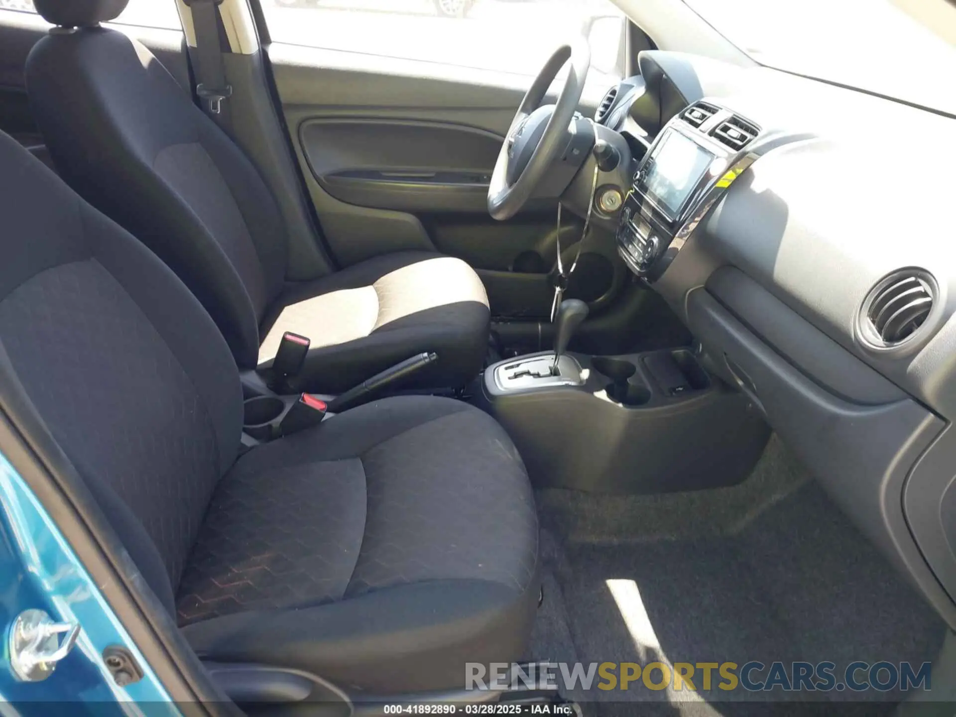 5 fotografías del automóvil dañado ML32AUHJ5RH020983 MITSUBISHI MIRAGE 2024