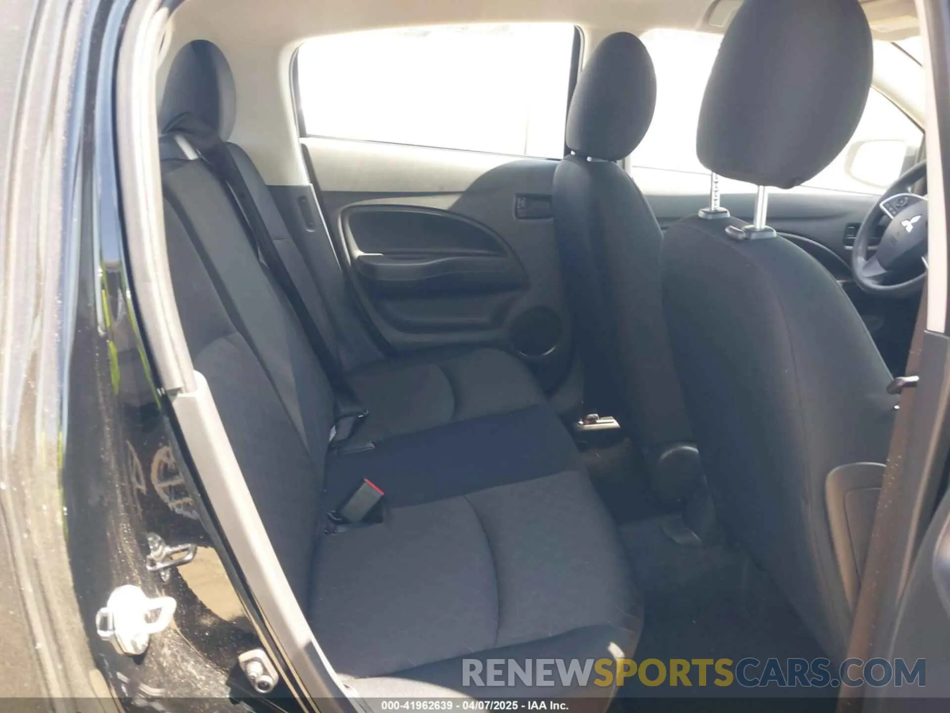 8 fotografías del automóvil dañado ML32AUHJ5RH031093 MITSUBISHI MIRAGE 2024