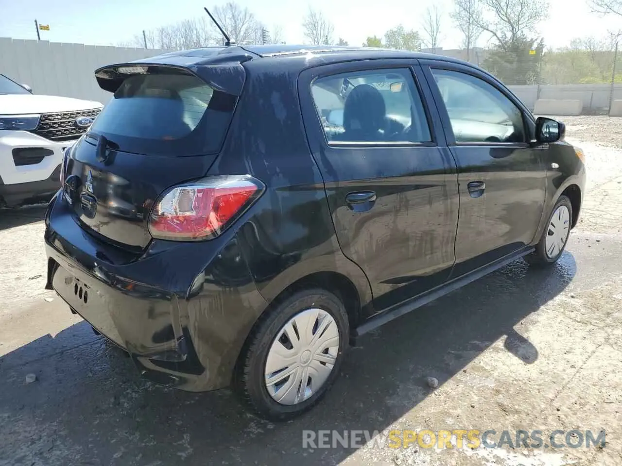 3 fotografías del automóvil dañado ML32AUHJ5RH036861 MITSUBISHI MIRAGE 2024