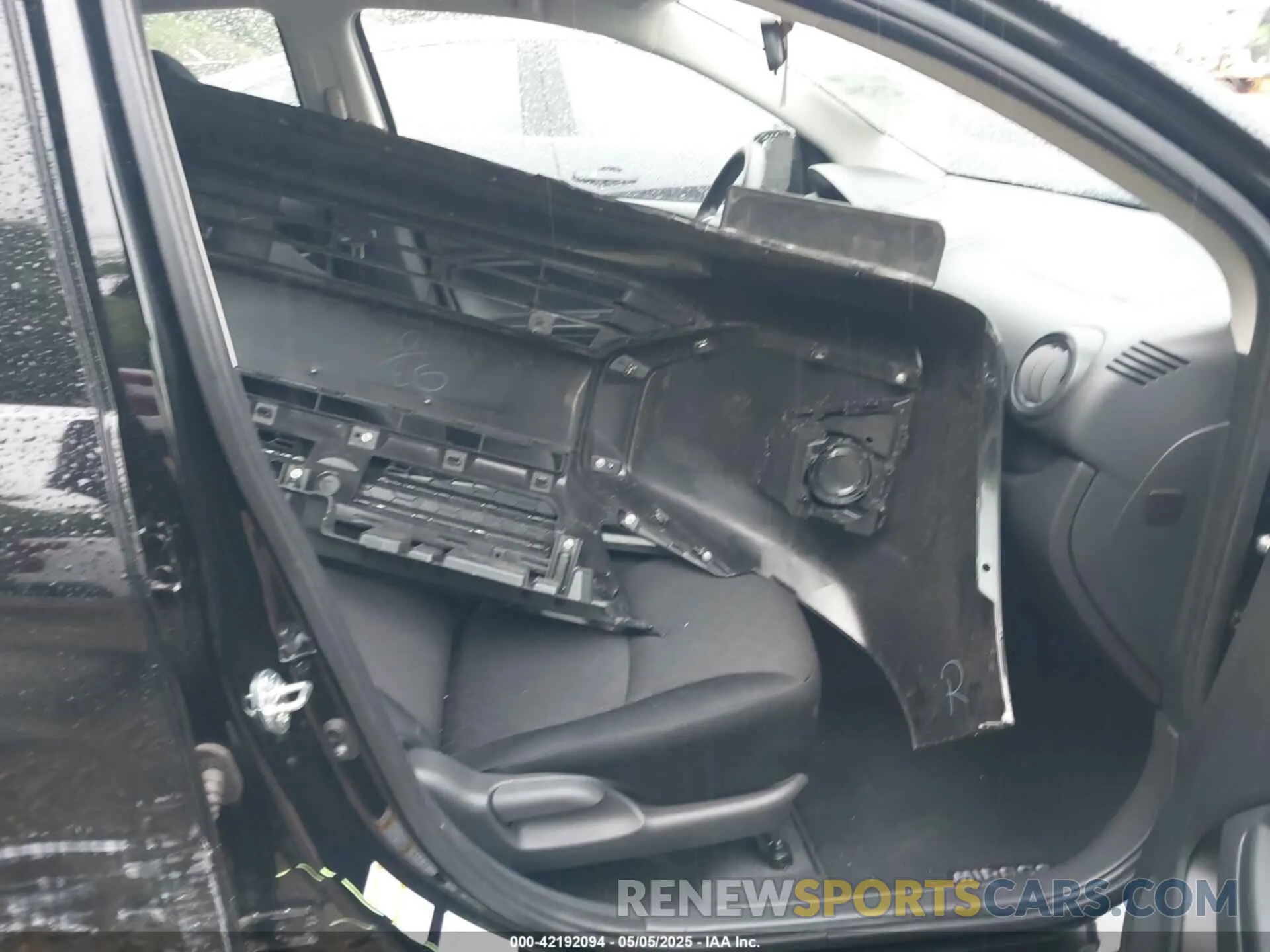 5 fotografías del automóvil dañado ML32AUHJ5RH038111 MITSUBISHI MIRAGE 2024