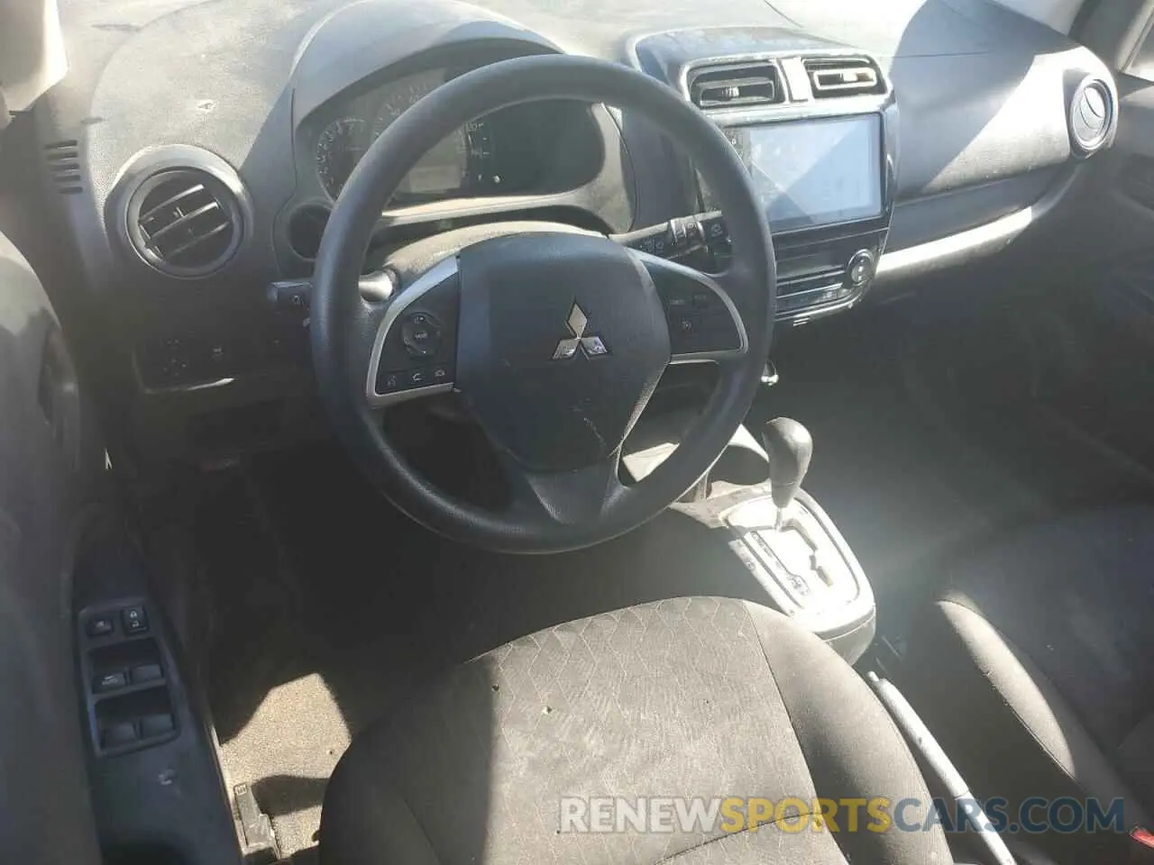 8 fotografías del automóvil dañado ML32AUHJ6RH004324 MITSUBISHI MIRAGE 2024