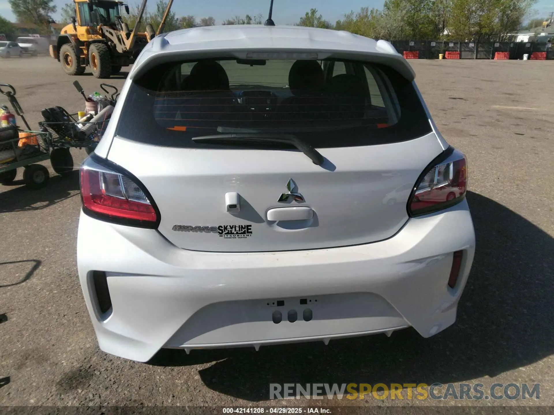 17 fotografías del automóvil dañado ML32AUHJ6RH023987 MITSUBISHI MIRAGE 2024
