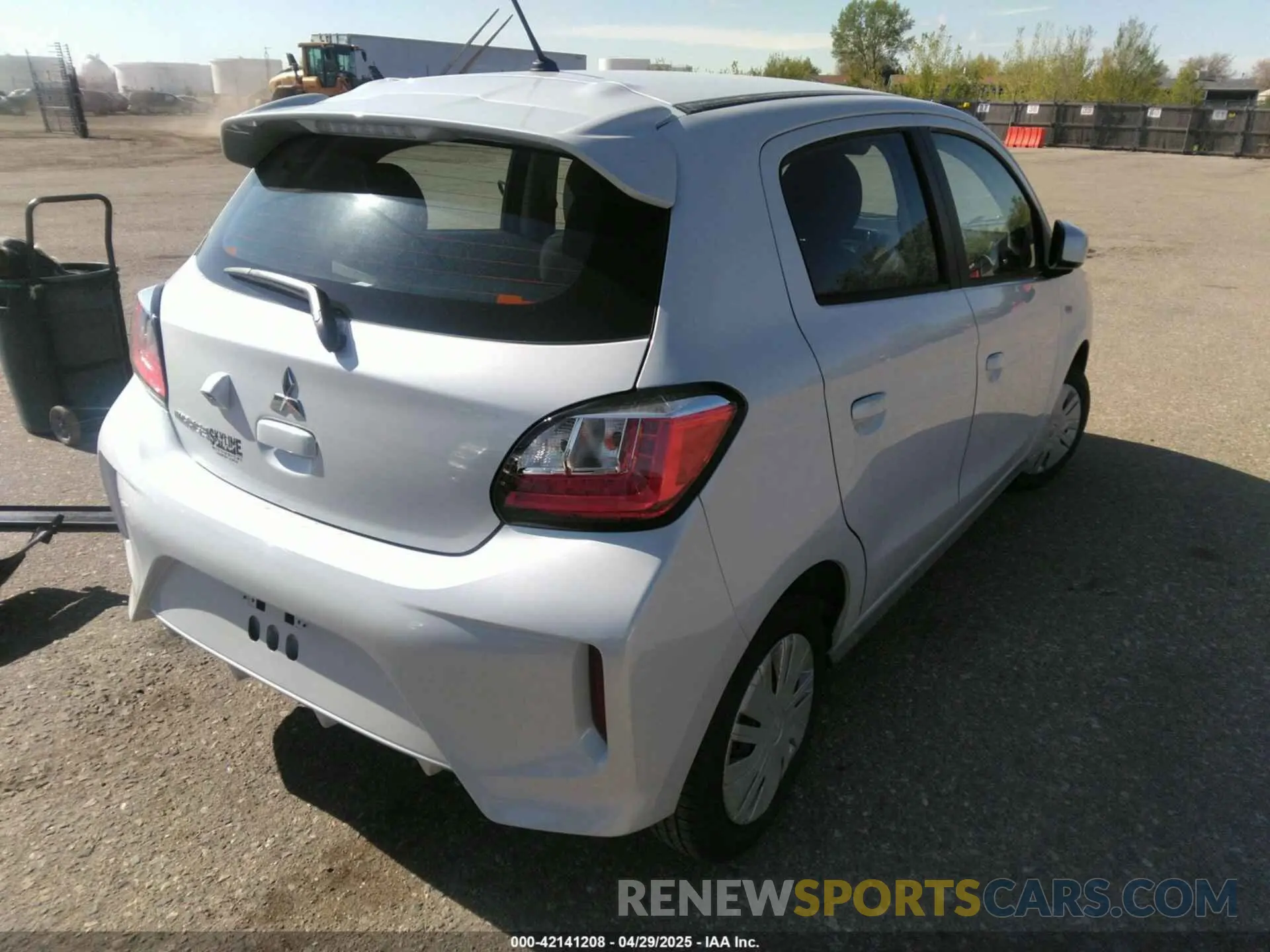 4 fotografías del automóvil dañado ML32AUHJ6RH023987 MITSUBISHI MIRAGE 2024