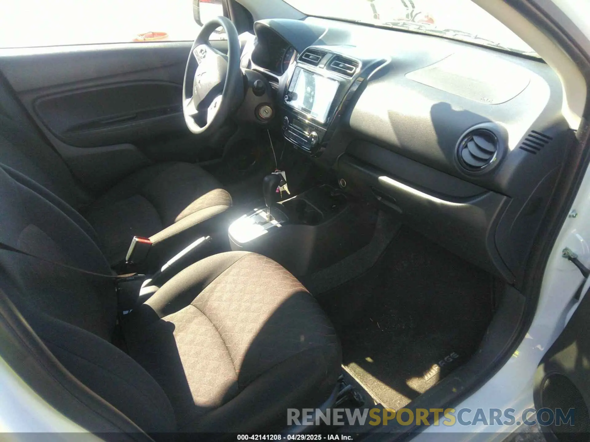 5 fotografías del automóvil dañado ML32AUHJ6RH023987 MITSUBISHI MIRAGE 2024