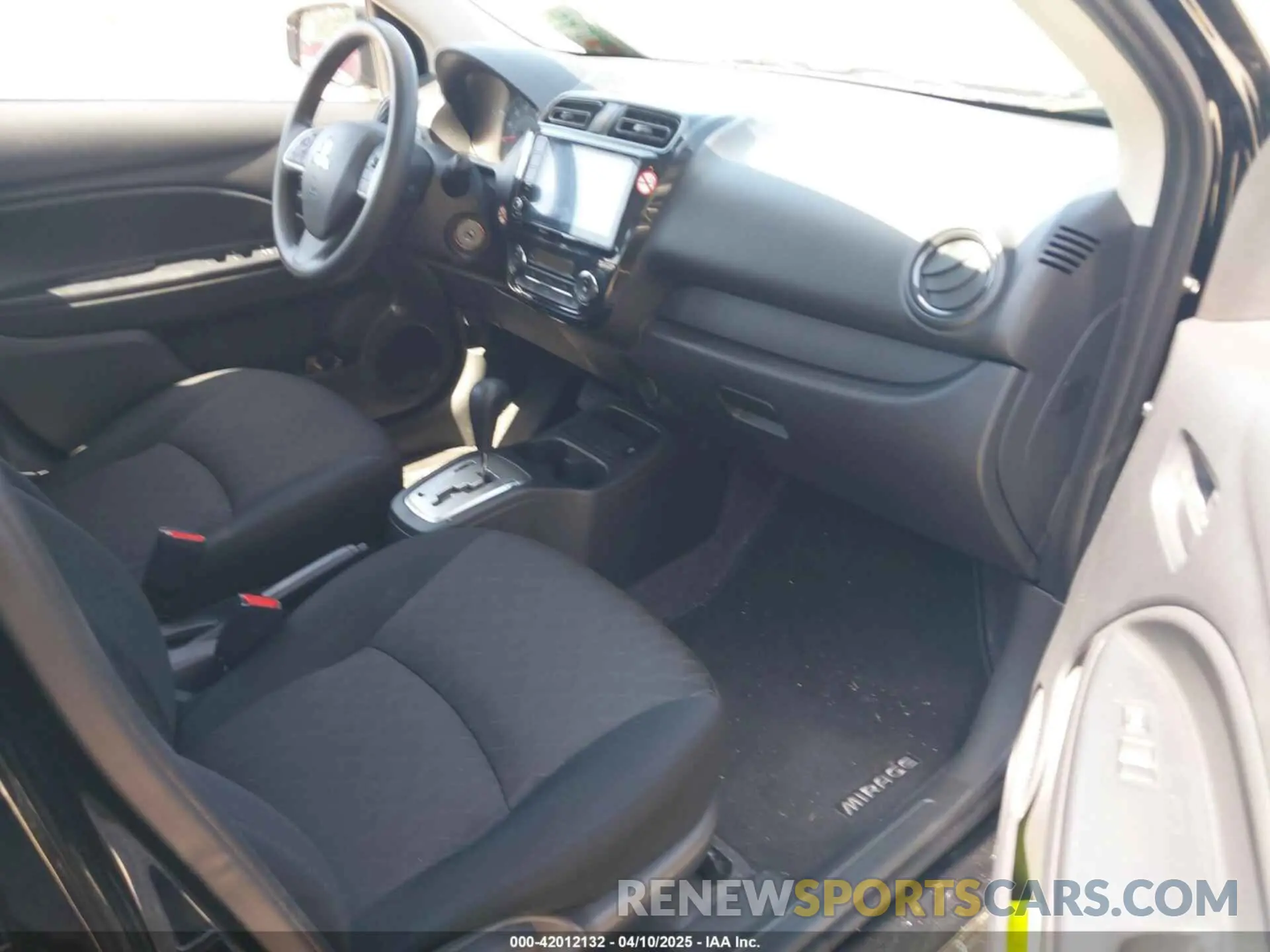 5 fotografías del automóvil dañado ML32AUHJ6RH025593 MITSUBISHI MIRAGE 2024