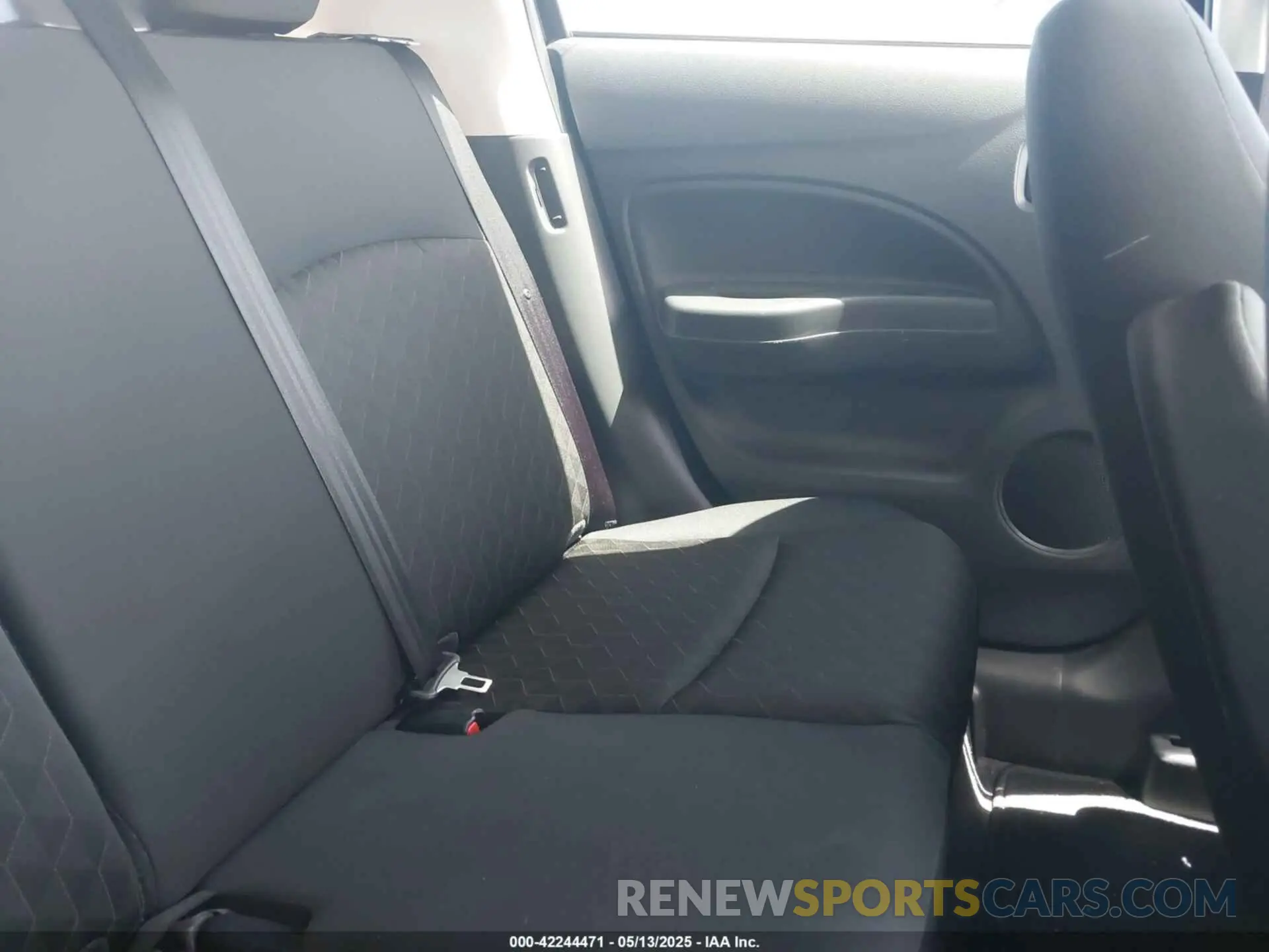 8 fotografías del automóvil dañado ML32AUHJ7RH003831 MITSUBISHI MIRAGE 2024