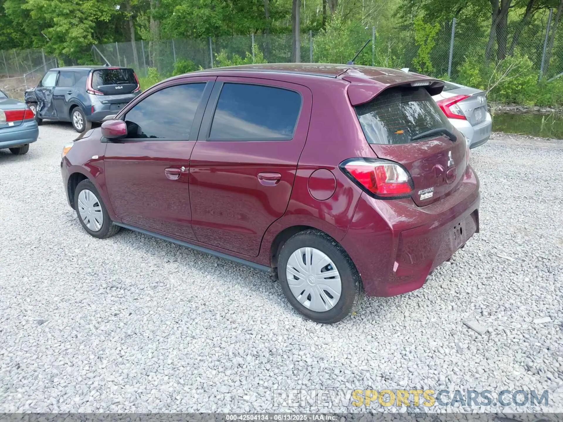 3 fotografías del automóvil dañado ML32AUHJ7RH005305 MITSUBISHI MIRAGE 2024