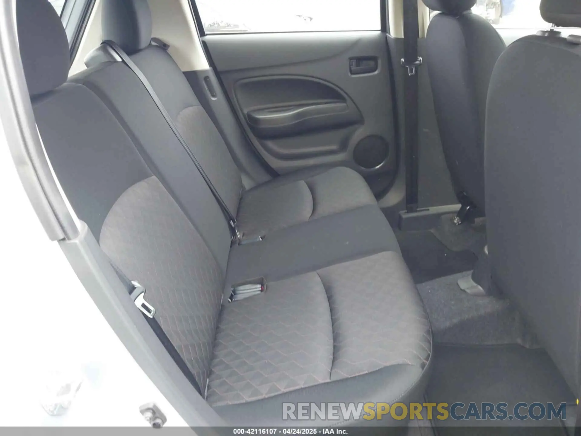 8 fotografías del automóvil dañado ML32AUHJ7RH012495 MITSUBISHI MIRAGE 2024