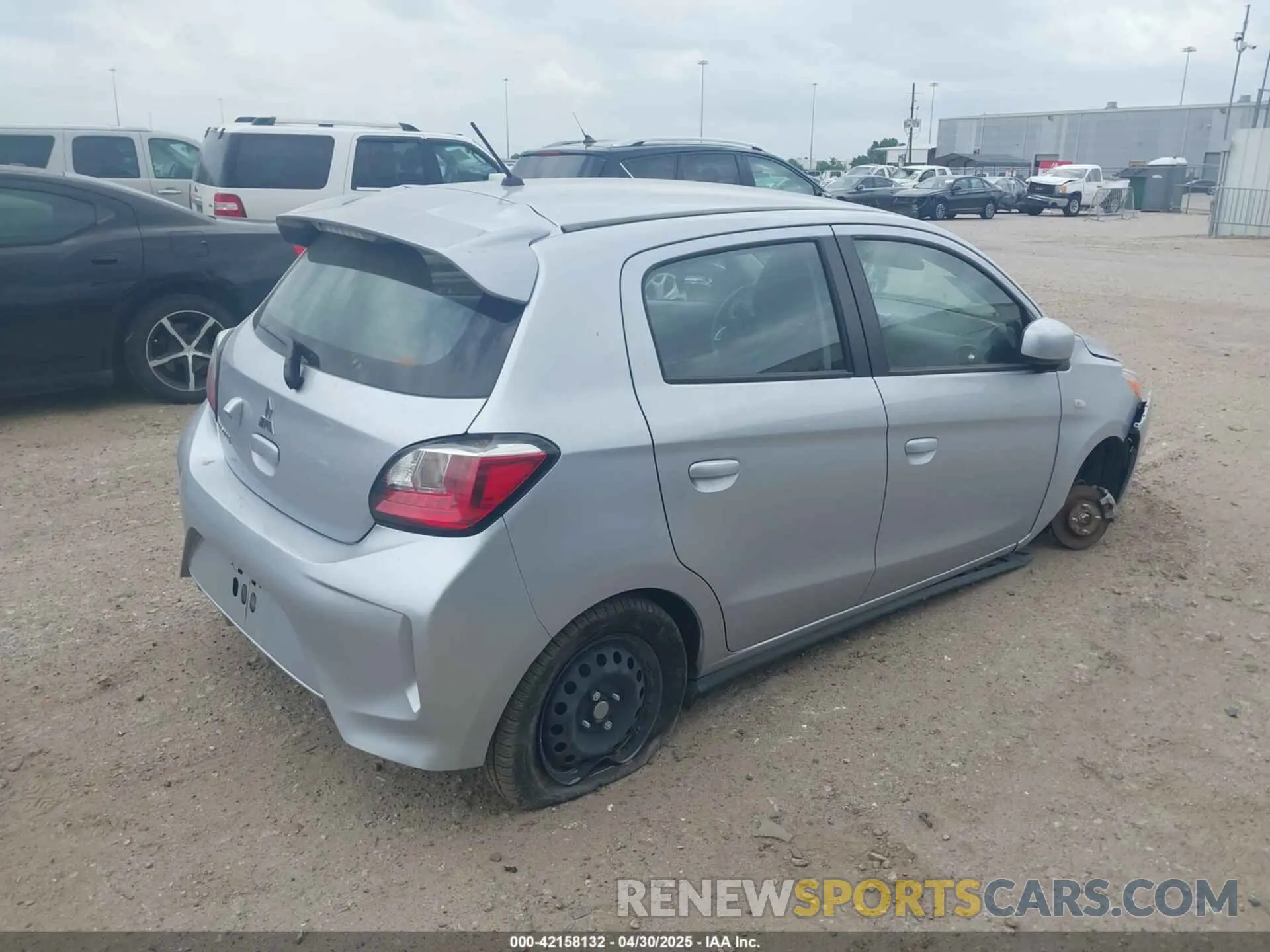 4 fotografías del automóvil dañado ML32AUHJ7RH017082 MITSUBISHI MIRAGE 2024