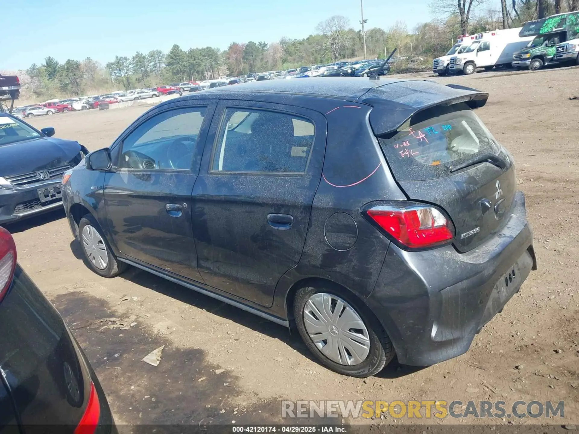 14 fotografías del automóvil dañado ML32AUHJ7RH024596 MITSUBISHI MIRAGE 2024