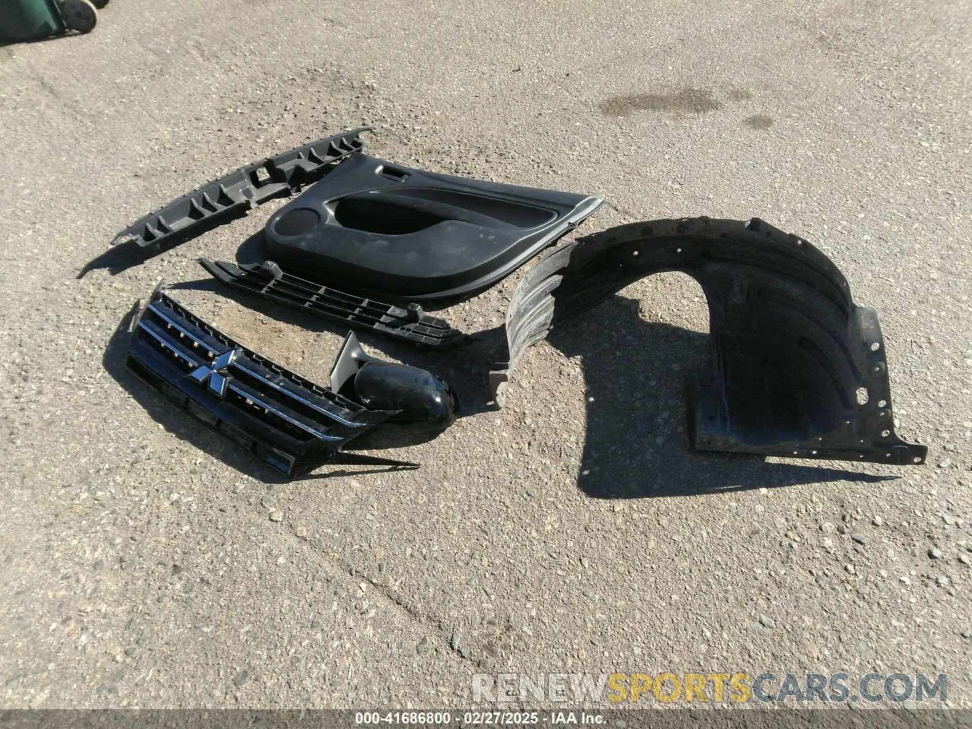12 fotografías del automóvil dañado ML32AUHJ8RH013185 MITSUBISHI MIRAGE 2024