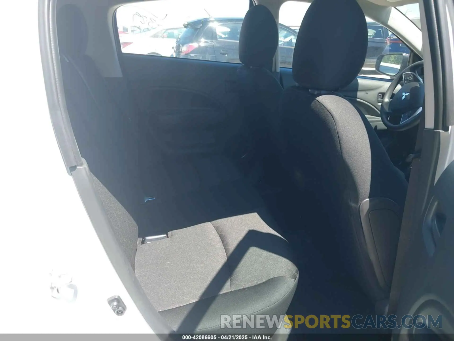8 fotografías del automóvil dañado ML32AUHJ8RH037034 MITSUBISHI MIRAGE 2024
