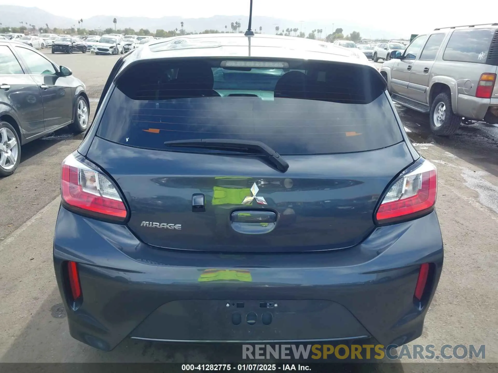 17 fotografías del automóvil dañado ML32AUHJ9RH006892 MITSUBISHI MIRAGE 2024