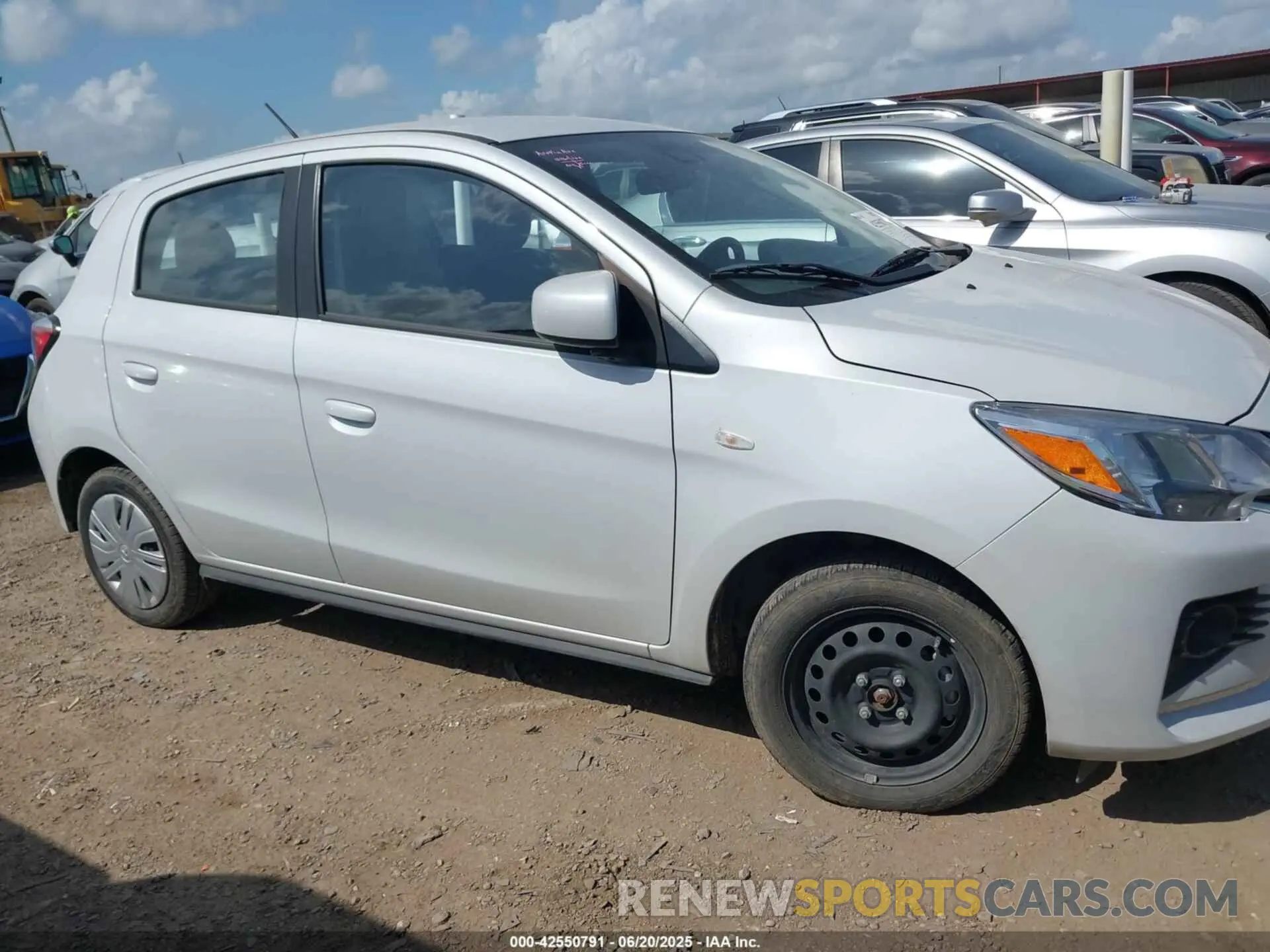13 fotografías del automóvil dañado ML32AUHJ9RH009338 MITSUBISHI MIRAGE 2024