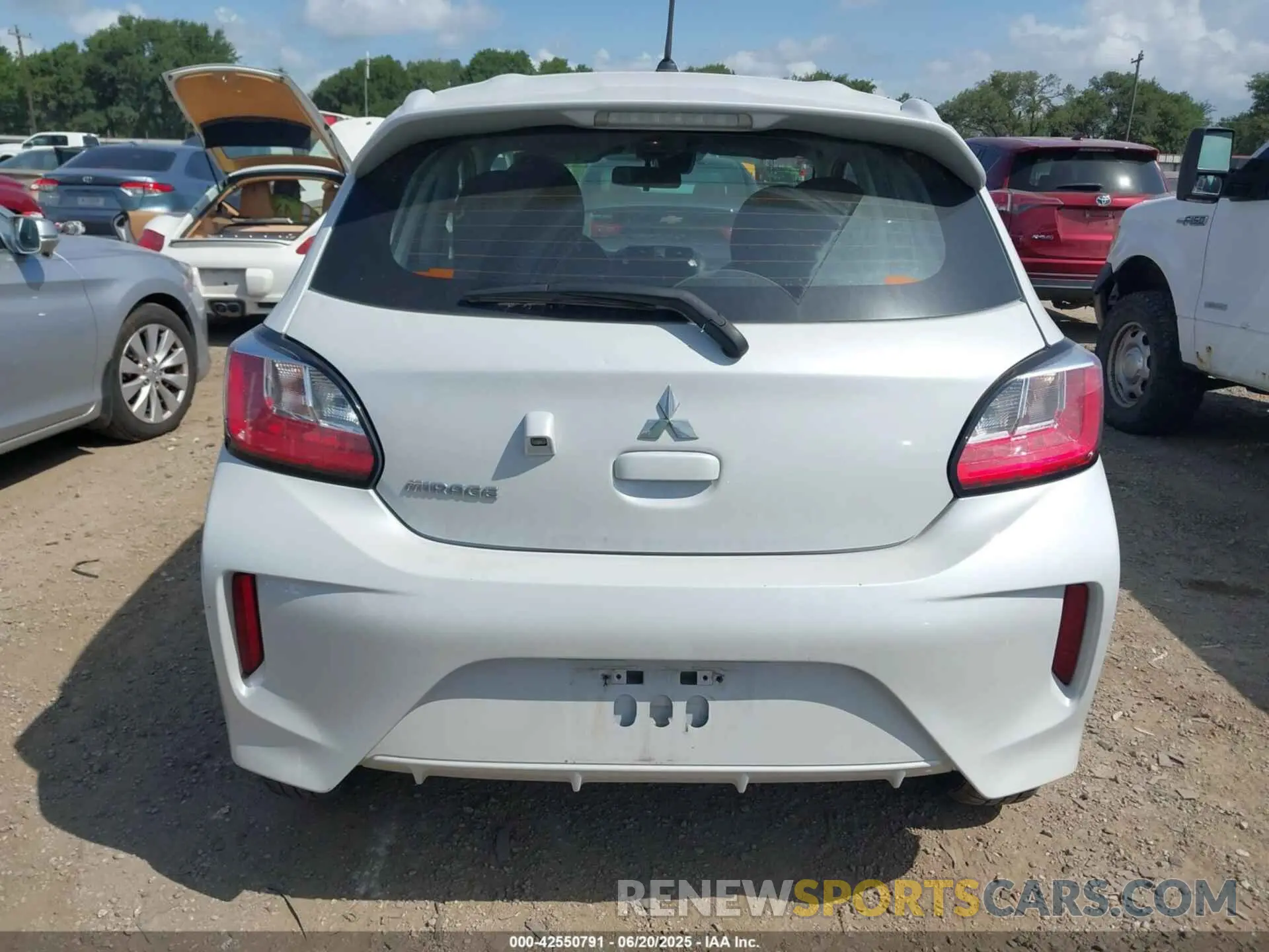 16 fotografías del automóvil dañado ML32AUHJ9RH009338 MITSUBISHI MIRAGE 2024