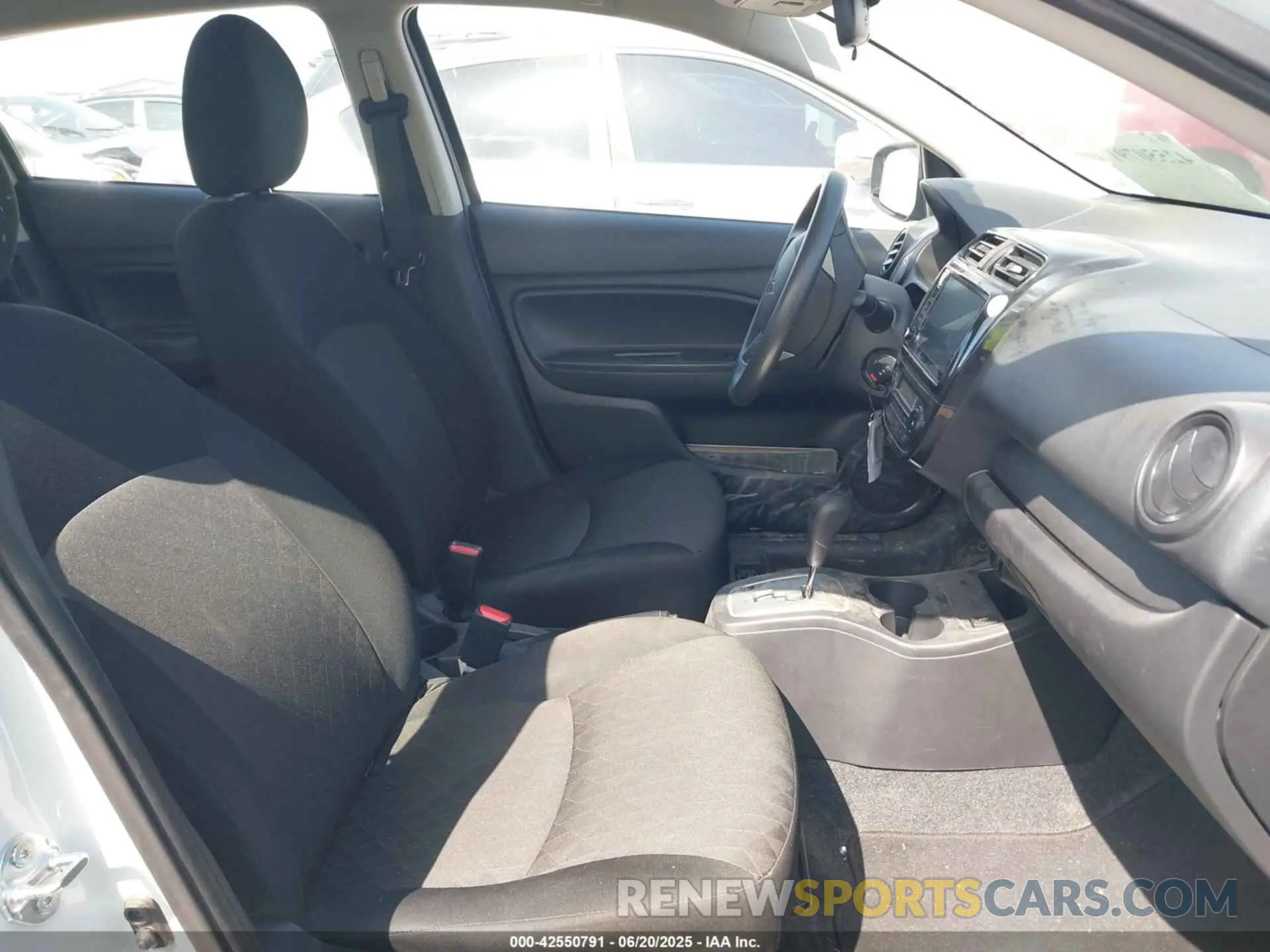 5 fotografías del automóvil dañado ML32AUHJ9RH009338 MITSUBISHI MIRAGE 2024