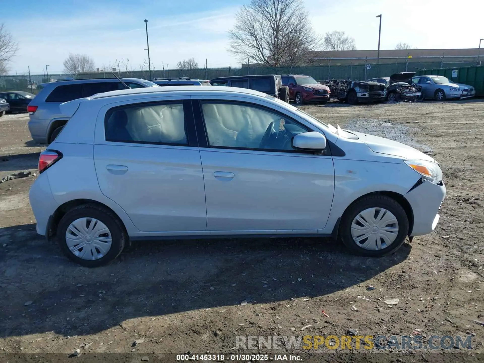 12 fotografías del automóvil dañado ML32AUHJ9RH015947 MITSUBISHI MIRAGE 2024