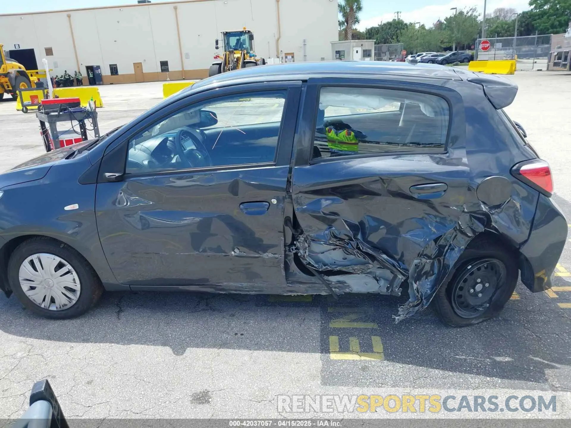 14 fotografías del automóvil dañado ML32AUHJXRH007422 MITSUBISHI MIRAGE 2024