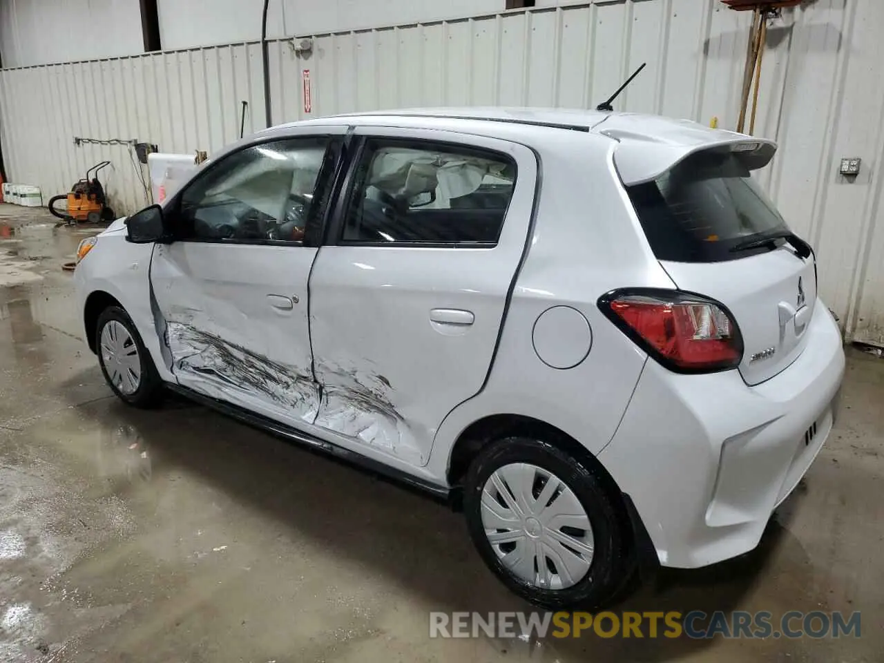 2 fotografías del automóvil dañado ML32AUHJXRH015939 MITSUBISHI MIRAGE 2024