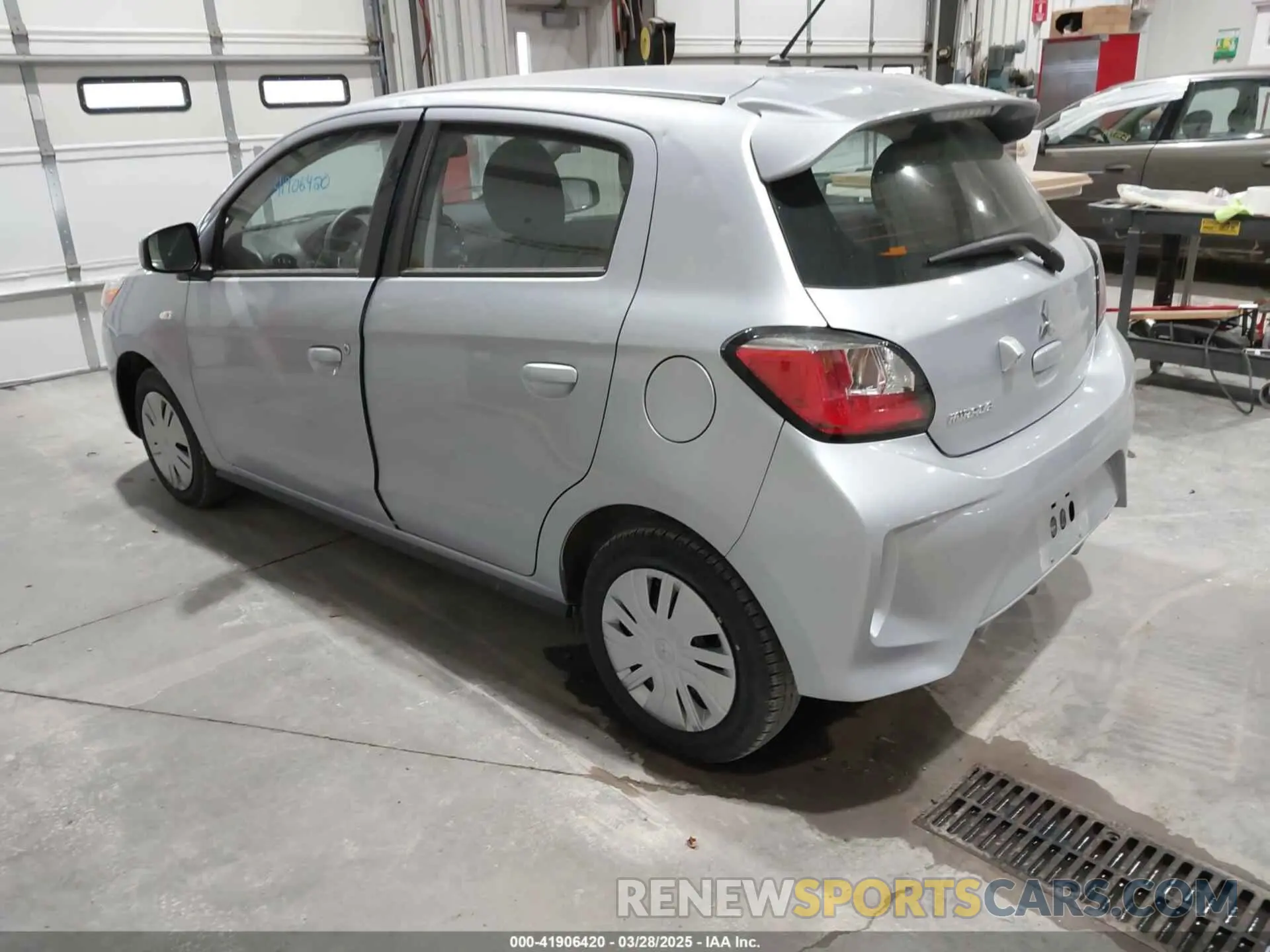 3 fotografías del automóvil dañado ML32AUHJXRH022454 MITSUBISHI MIRAGE 2024