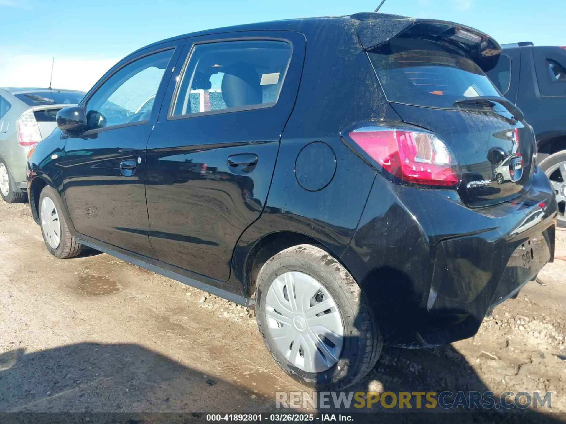 3 fotografías del automóvil dañado ML32AUHJXRH035110 MITSUBISHI MIRAGE 2024