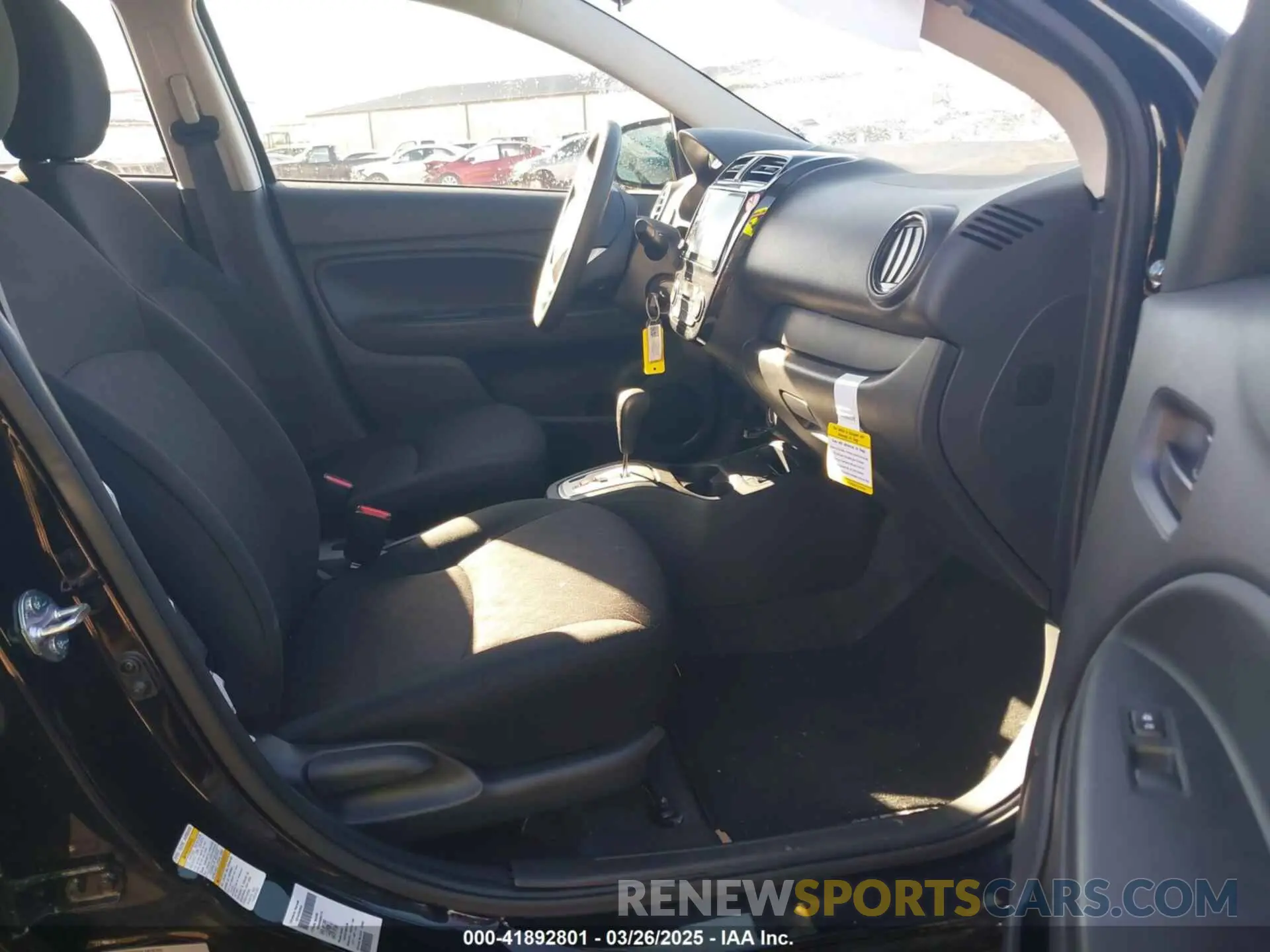 5 fotografías del automóvil dañado ML32AUHJXRH035110 MITSUBISHI MIRAGE 2024