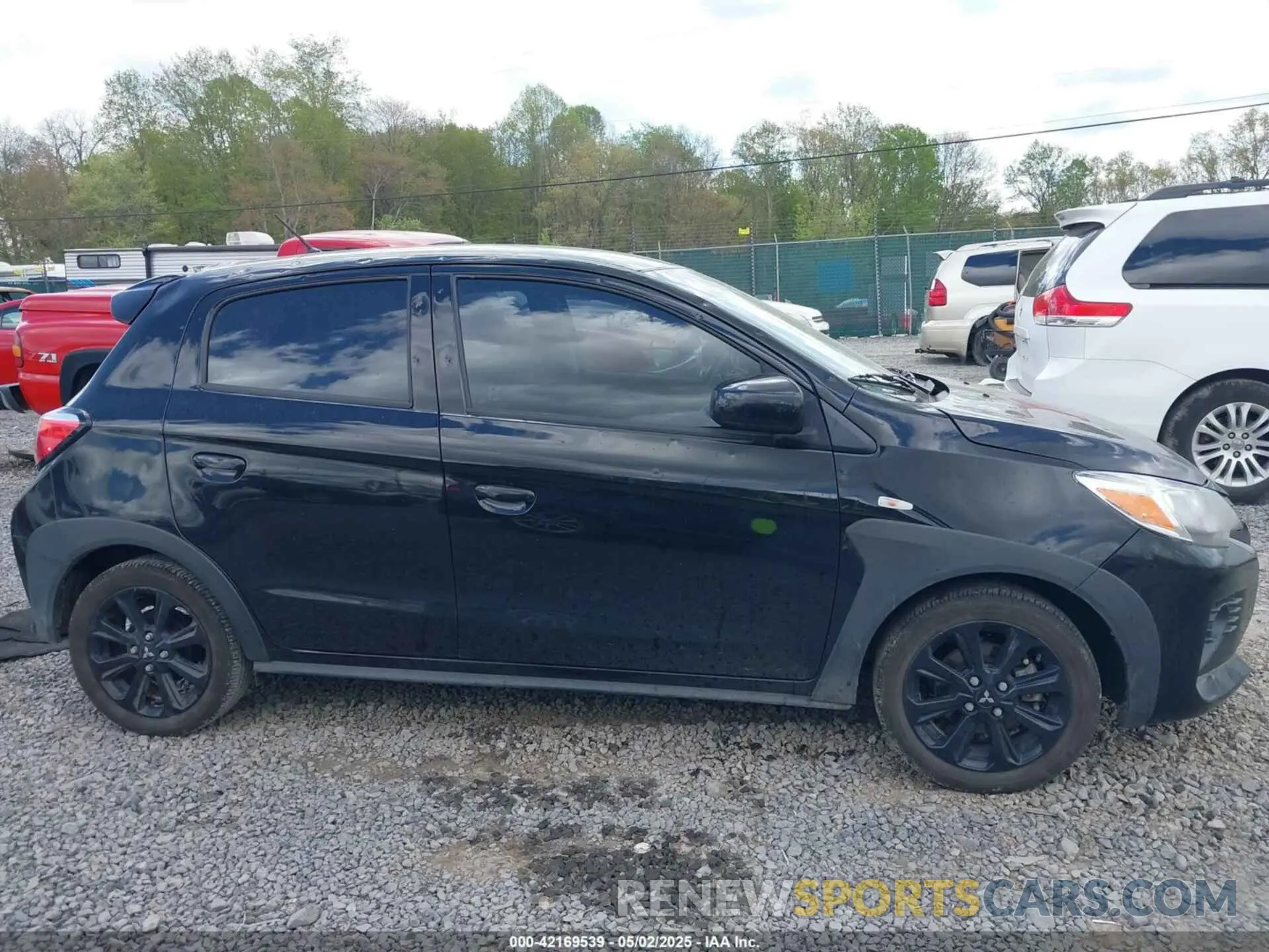 13 fotografías del automóvil dañado ML32AWHJ0RH004427 MITSUBISHI MIRAGE 2024