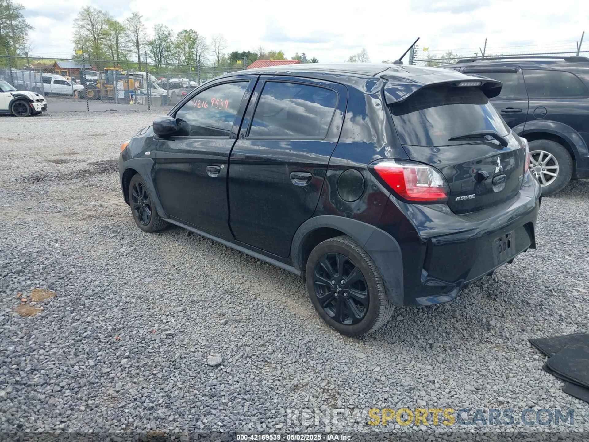 3 fotografías del automóvil dañado ML32AWHJ0RH004427 MITSUBISHI MIRAGE 2024