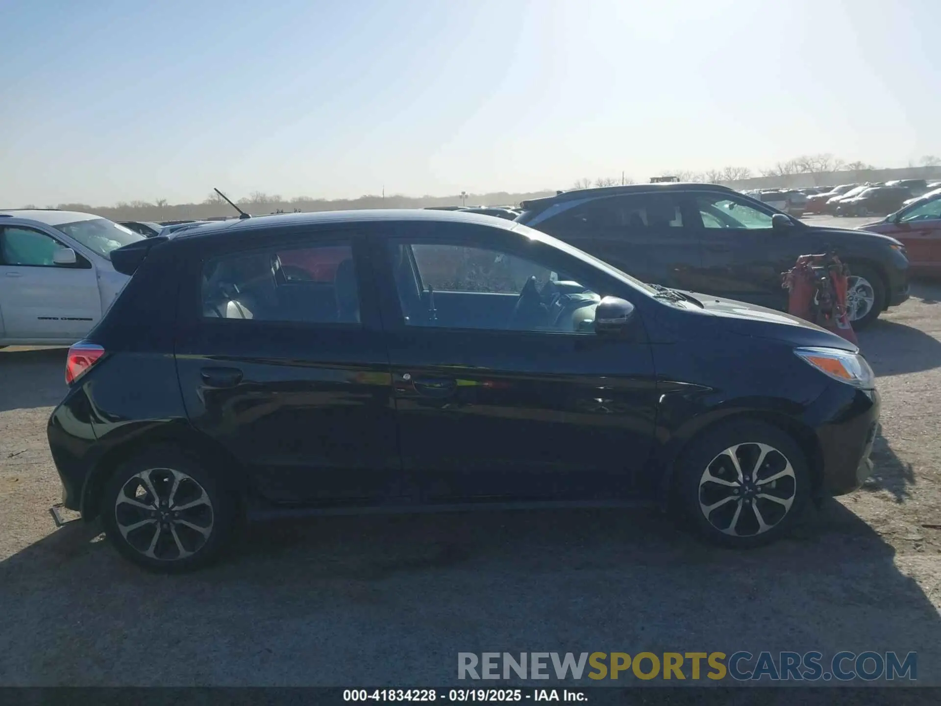 13 fotografías del automóvil dañado ML32AWHJ1RH004954 MITSUBISHI MIRAGE 2024