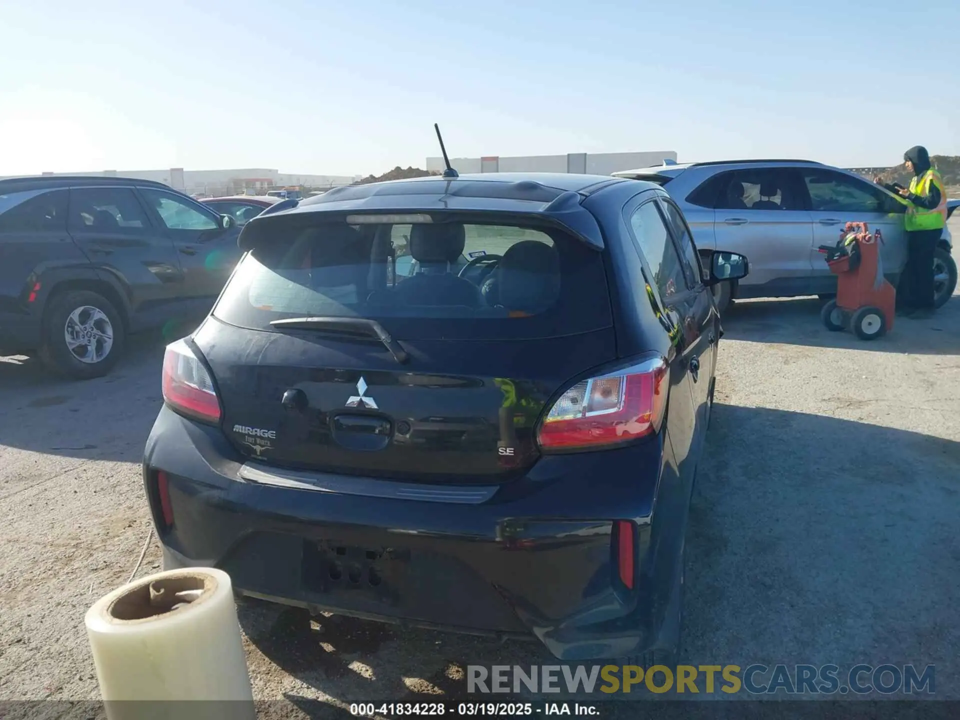 4 fotografías del automóvil dañado ML32AWHJ1RH004954 MITSUBISHI MIRAGE 2024