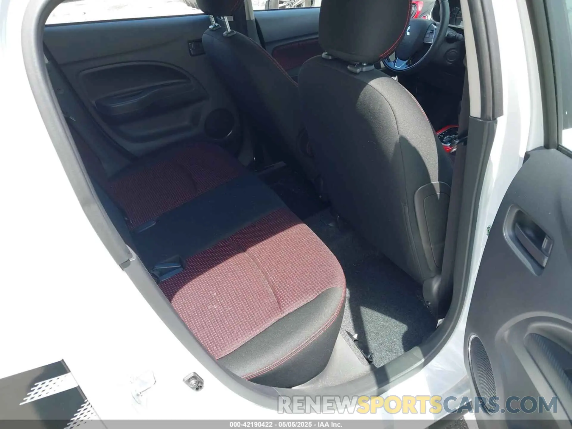 8 fotografías del automóvil dañado ML32AWHJ1RH011127 MITSUBISHI MIRAGE 2024