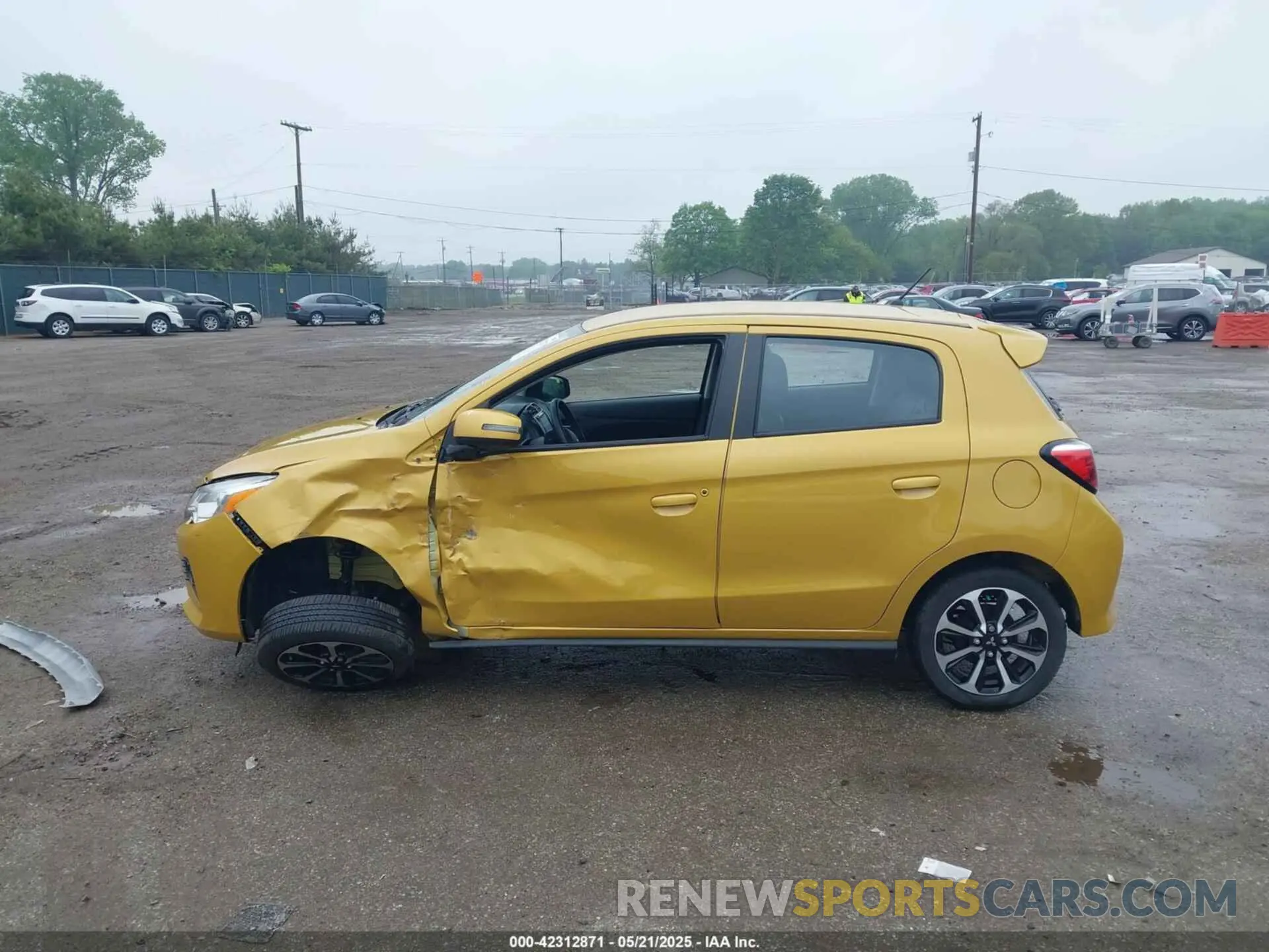 14 fotografías del automóvil dañado ML32AWHJ7RH003579 MITSUBISHI MIRAGE 2024