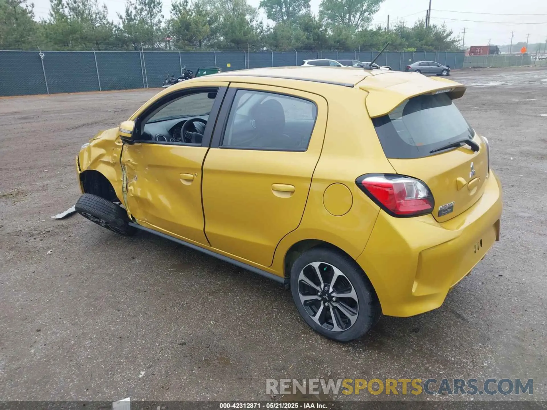 3 fotografías del automóvil dañado ML32AWHJ7RH003579 MITSUBISHI MIRAGE 2024
