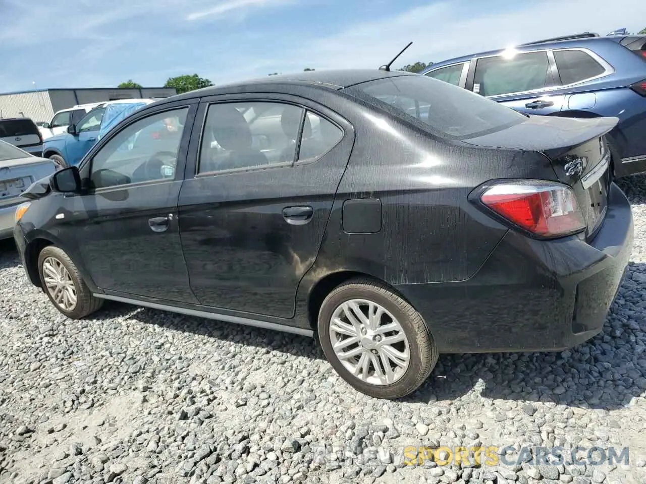 2 fotografías del automóvil dañado ML32FUFJ0RHF01182 MITSUBISHI MIRAGE 2024