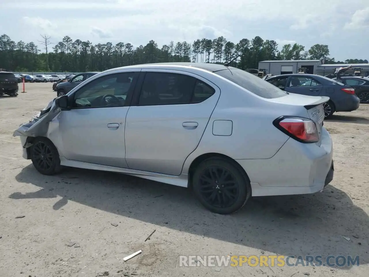 2 fotografías del automóvil dañado ML32FUFJ0RHF03580 MITSUBISHI MIRAGE 2024