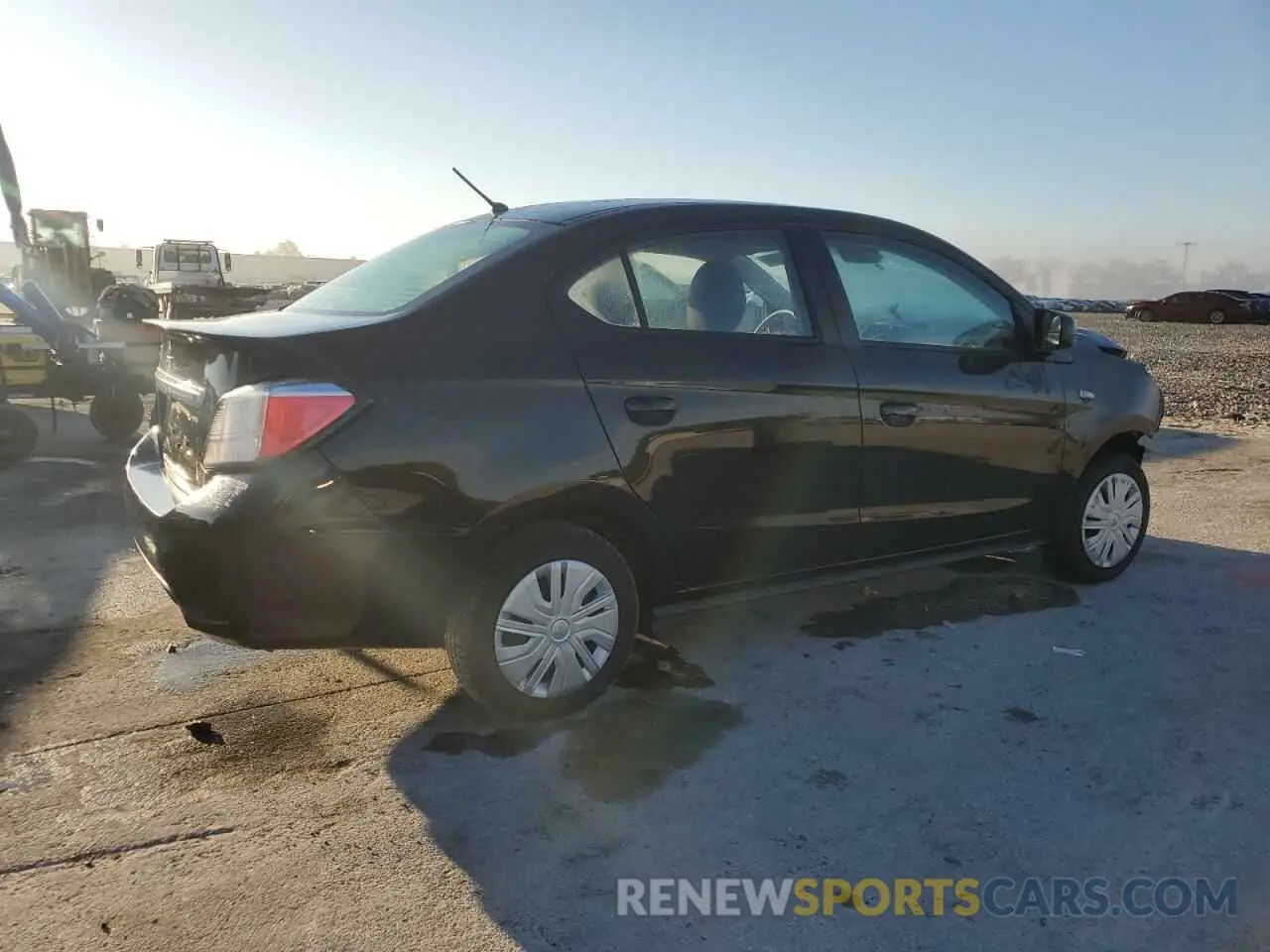 3 fotografías del automóvil dañado ML32FUFJ1RHF13910 MITSUBISHI MIRAGE 2024