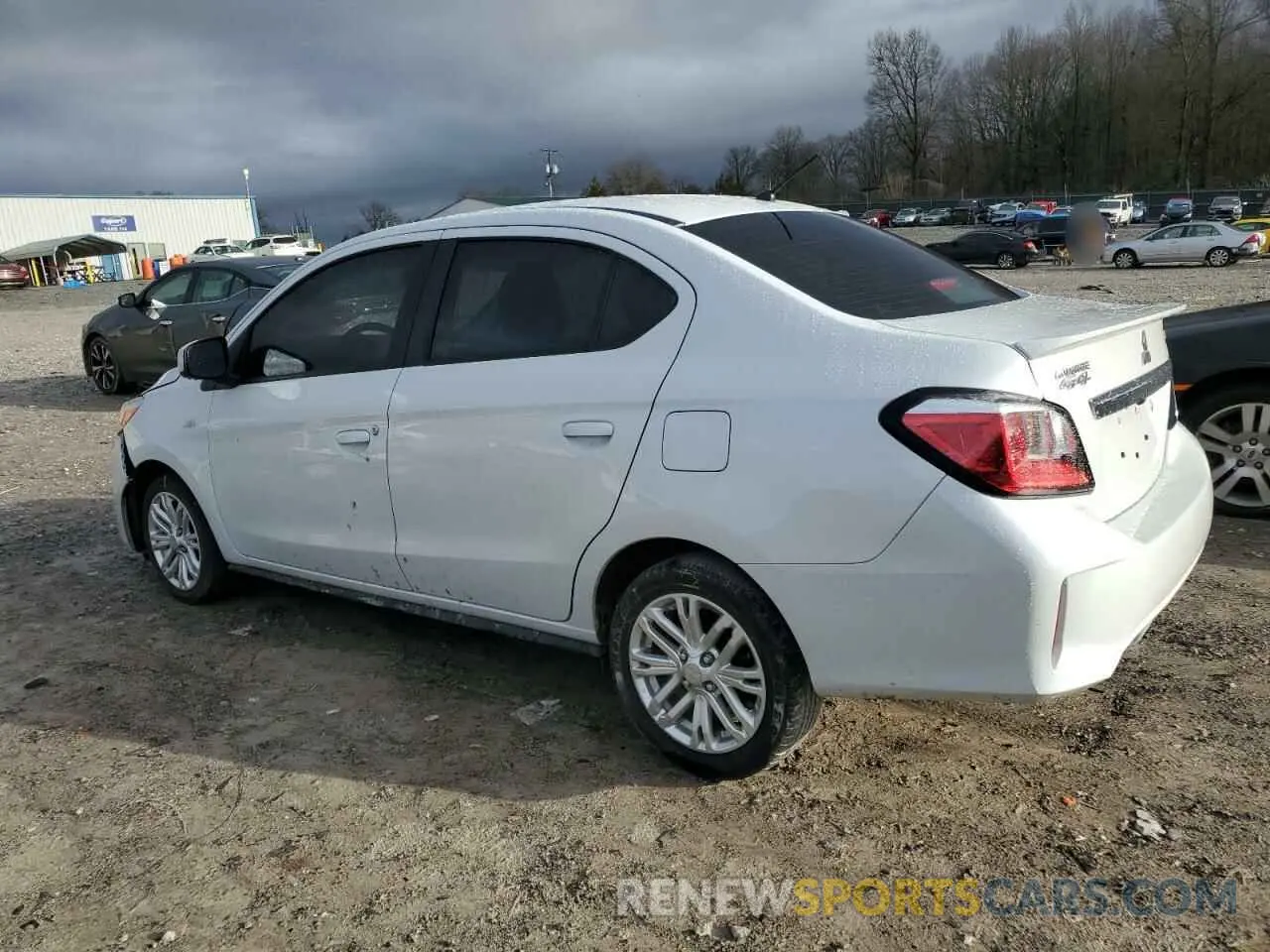 2 fotografías del automóvil dañado ML32FUFJ2RHF02219 MITSUBISHI MIRAGE 2024