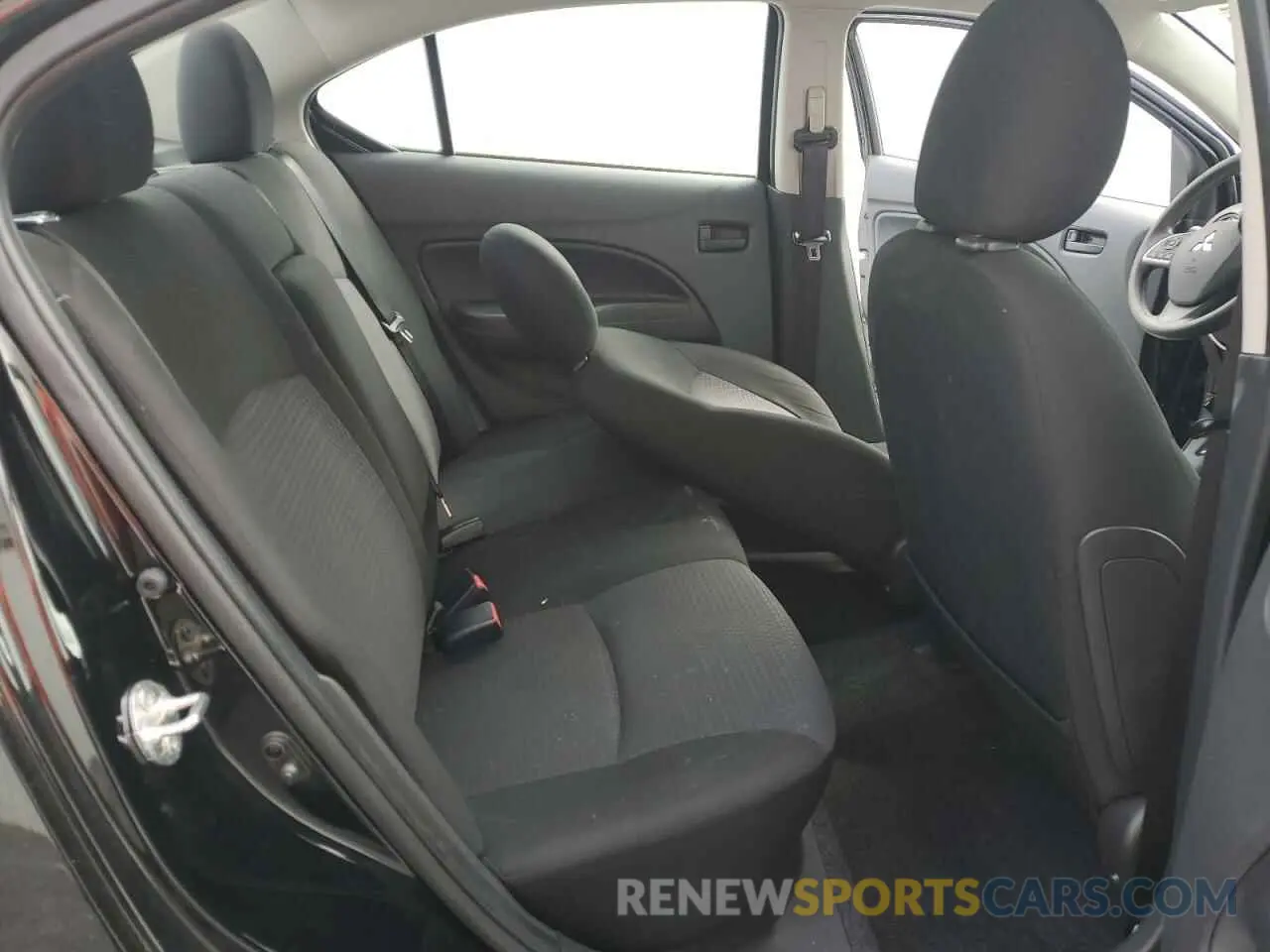 10 fotografías del automóvil dañado ML32FUFJ2RHF08277 MITSUBISHI MIRAGE 2024