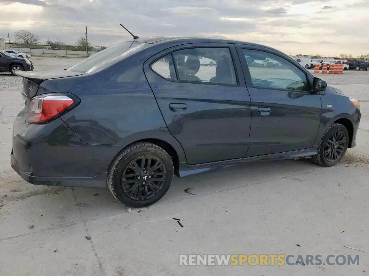 3 fotografías del automóvil dañado ML32FUFJ2RHF15228 MITSUBISHI MIRAGE 2024