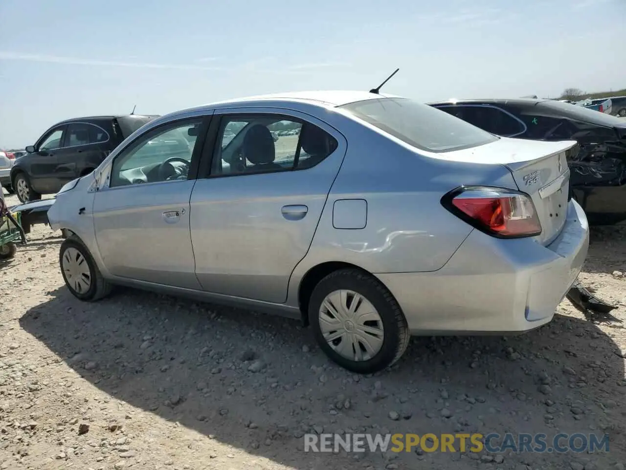 2 fotografías del automóvil dañado ML32FUFJ3RHF03802 MITSUBISHI MIRAGE 2024