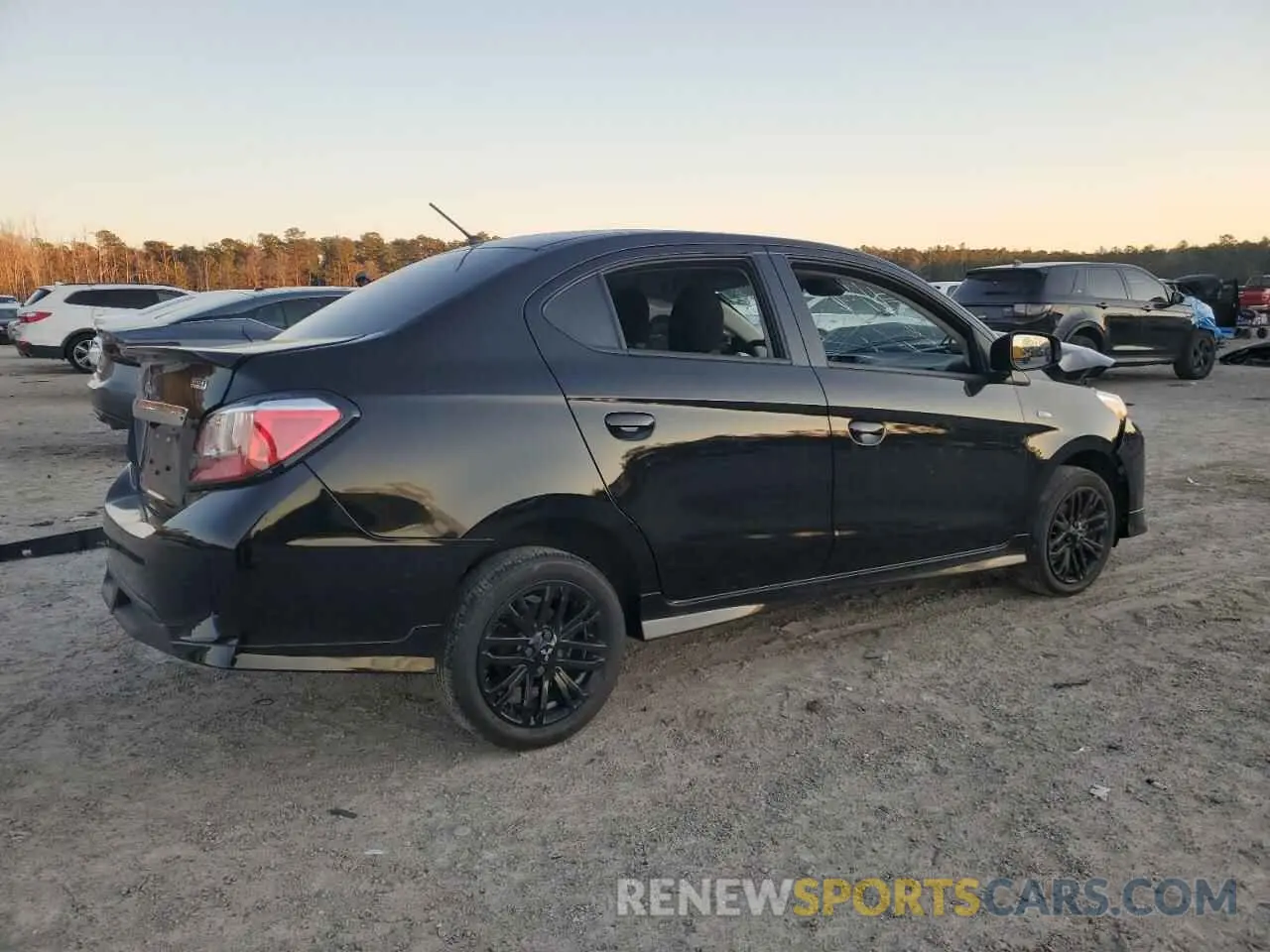 3 fotografías del automóvil dañado ML32FUFJ3RHF06683 MITSUBISHI MIRAGE 2024