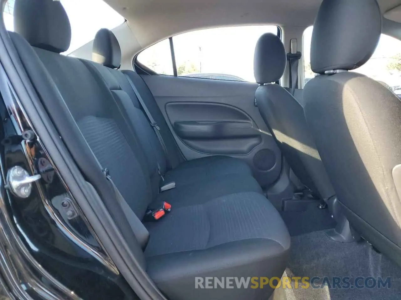 10 fotografías del automóvil dañado ML32FUFJ5RHF07107 MITSUBISHI MIRAGE 2024