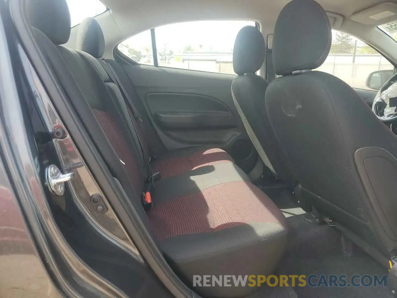 10 fotografías del automóvil dañado ML32FUFJ5RHF13778 MITSUBISHI MIRAGE 2024