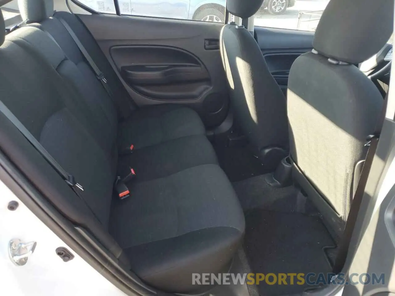 10 fotografías del automóvil dañado ML32FUFJ6RHF05821 MITSUBISHI MIRAGE 2024