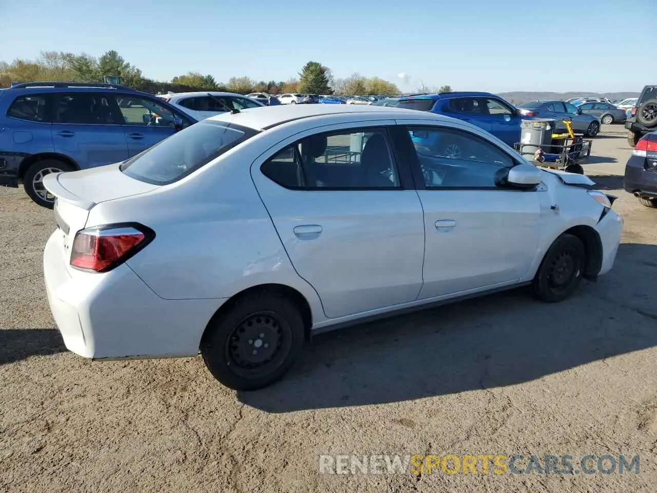 3 fotografías del automóvil dañado ML32FUFJ6RHF05821 MITSUBISHI MIRAGE 2024