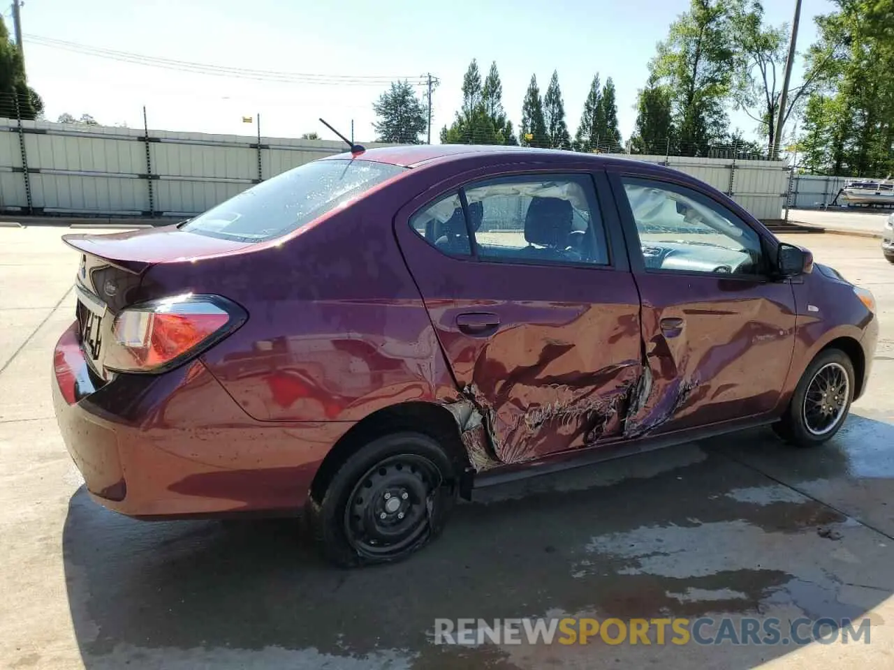 3 fotografías del automóvil dañado ML32FUFJ7RHF01065 MITSUBISHI MIRAGE 2024