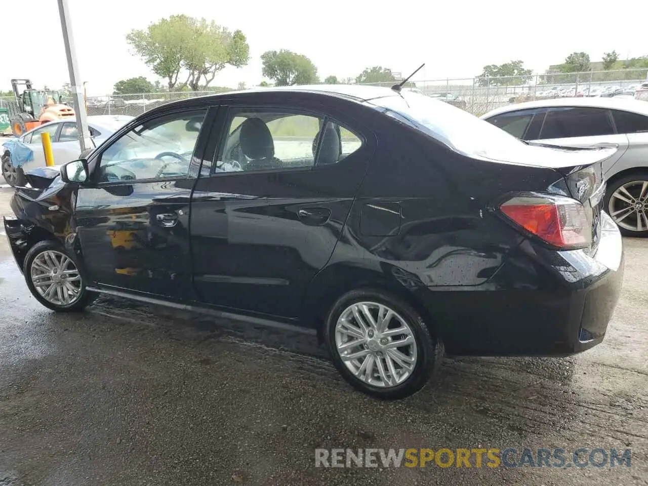 2 fotografías del automóvil dañado ML32FUFJ7RHF12745 MITSUBISHI MIRAGE 2024