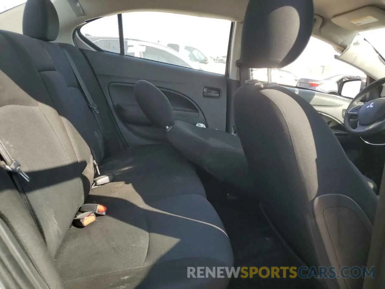 10 fotografías del automóvil dañado ML32FUFJ8RHF03231 MITSUBISHI MIRAGE 2024